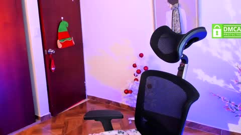 Snapshot of chanell_taylor_ chatting on December 30, 1:58 pm chanell online show from December 30, 1:58 pm