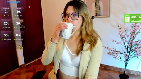 Snapshot of chanell_taylor_ chatting on January 29, 2:10 pm chanell online show from January 29, 2:10 pm