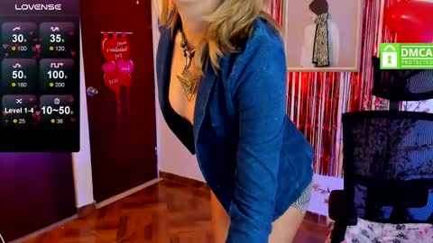 Snapshot of chanell_taylor_ chatting on February 15, 11:06 am chanell online show from February 15, 11:06 am