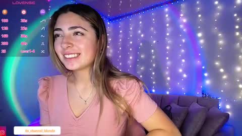 Snapshot of channel_blonde_a chatting on March 8, 5:09 pm channel_blonde_a online show from March 8, 5:09 pm