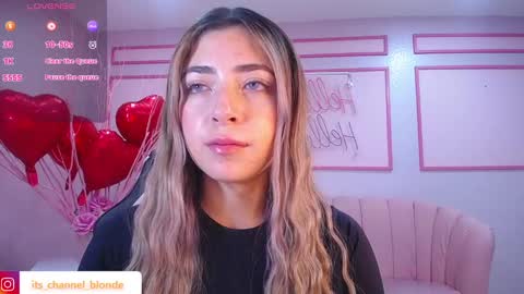 Snapshot of channel_blonde_a chatting on February 7, 2:40 am channel_blonde_a online show from February 7, 2:40 am