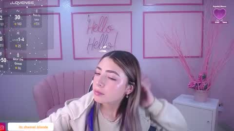 Snapshot of channel_blonde_a chatting on January 2, 4:46 pm channel_blonde_a online show from January 2, 4:46 pm