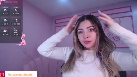 Snapshot of channel_blonde_a chatting on January 29, 4:41 pm channel_blonde_a online show from January 29, 4:41 pm