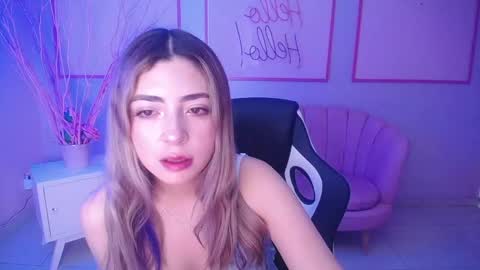 Snapshot of channel_blonde_a chatting on December 29, 4:40 pm channel_blonde_a online show from December 29, 4:40 pm