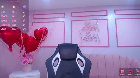 Snapshot of channel_blonde_a chatting on February 6, 4:36 pm channel_blonde_a online show from February 6, 4:36 pm