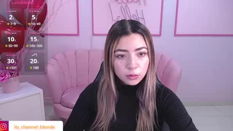 Snapshot of channel_blonde_a chatting on February 15, 4:56 pm channel_blonde_a online show from February 15, 4:56 pm