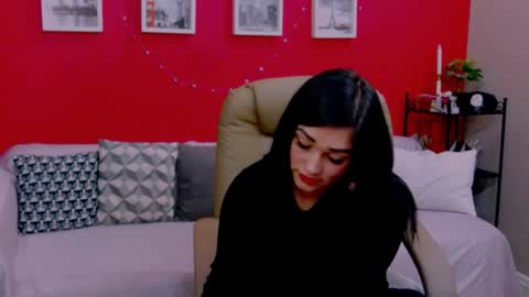 Snapshot of chantallovely chatting on January 3, 7:07 pm The Queen online show from January 3, 7:07 pm