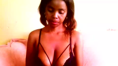 Snapshot of chante665 chatting on December 11, 6:47 am chante665 online show from December 11, 6:47 am
