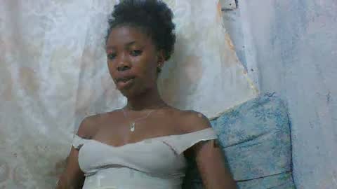 chariola0101 online show from February 8, 8:53 pm