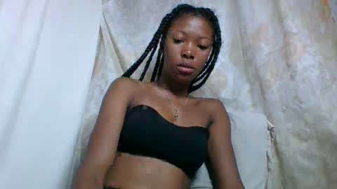 chariola0101 online show from January 27, 12:26 pm
