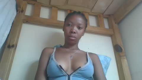 chariola0101 online show from February 19, 9:03 pm