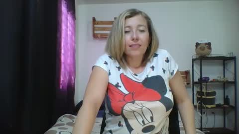 charlott online show from December 18, 7:19 pm