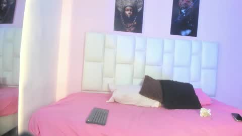 charlot_vega_ online show from November 22, 11:24 am