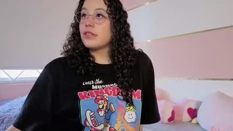 Snapshot of charlote__miller chatting on October 15, 12:41 pm You honey online show from October 15, 12:41 pm