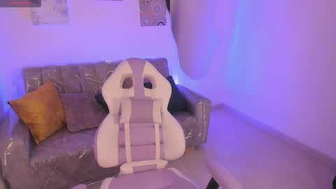    online show from October 24, 6:48 pm