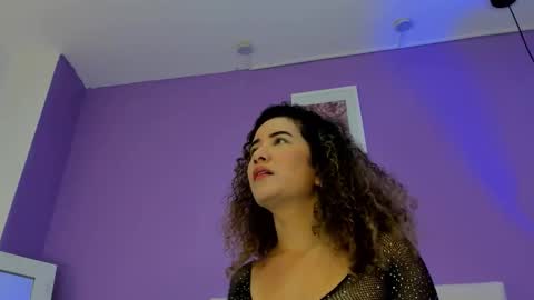 Snapshot of charlotte1117 chatting on October 16, 2:09 pm Char 3 online show from October 16, 2:09 pm