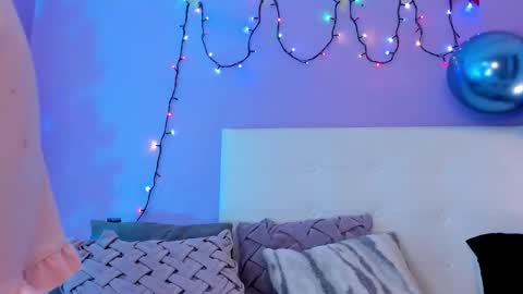 Char 3 online show from December 18, 3:39 pm