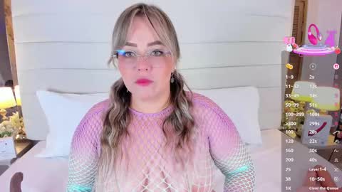 Snapshot of charlotte93x chatting on September 17, 11:52 am Charlotte online show from September 17, 11:52 am