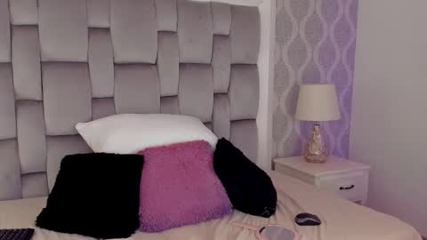   Charlotte  online show from January 9, 8:35 pm