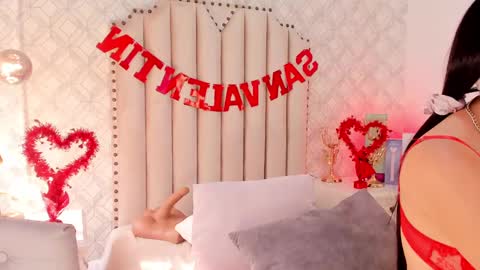 Snapshot of charlotte__08 chatting on February 14, 9:10 pm Charlotte online show from February 14, 9:10 pm