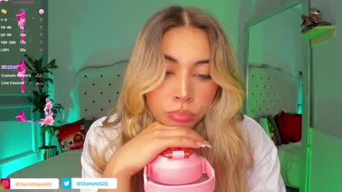 charlotte  grey online show from December 13, 8:25 pm