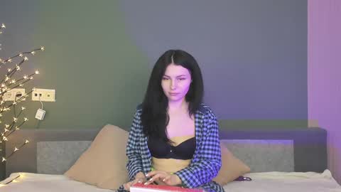 Charlotte online show from February 2, 4:26 am