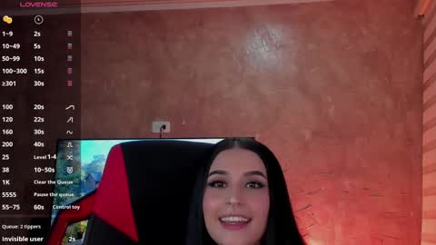 Snapshot of charlotte_greys chatting on February 21, 1:11 am Charlotte online show from February 21, 1:11 am