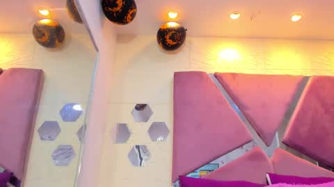 Charlotte Icee online show from November 3, 5:06 pm