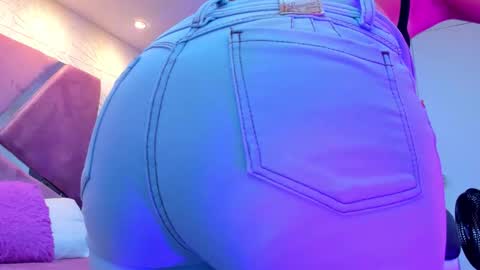 Charlotte Icee online show from October 11, 5:04 pm