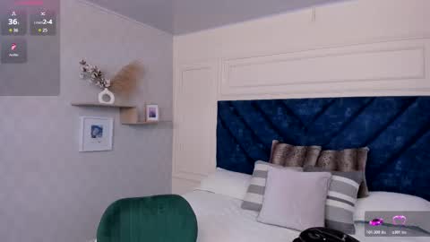 Snapshot of charlotte_mayers chatting on October 20, 11:24 am Charlotte Mayers online show from October 20, 11:24 am