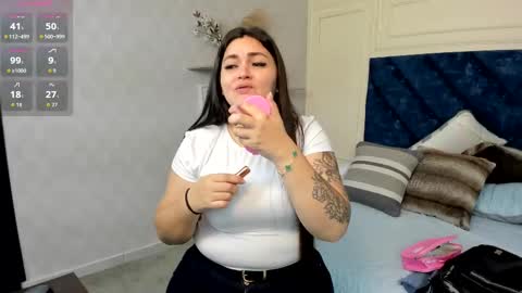 Snapshot of charlotte_mayers chatting on October 24, 11:39 am Charlotte Mayers online show from October 24, 11:39 am