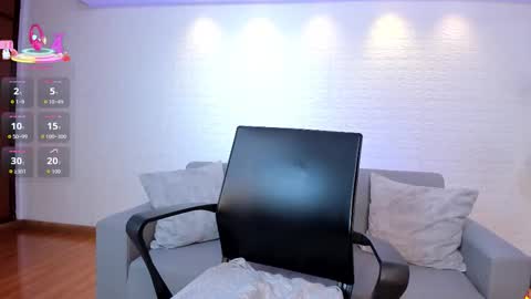 Snapshot of charlotte_whitee1 chatting on October 16, 11:57 am Charlotte  Everyday From 0700 to 1300 Col Time online show from October 16, 11:57 am