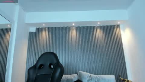 Snapshot of charlotte_whitee1 chatting on October 20, 11:57 am Charlotte  Everyday From 0700 to 1300 Col Time online show from October 20, 11:57 am