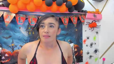 Snapshot of charlotte_x1 chatting on October 14, 6:21 pm Charlotte online show from October 14, 6:21 pm