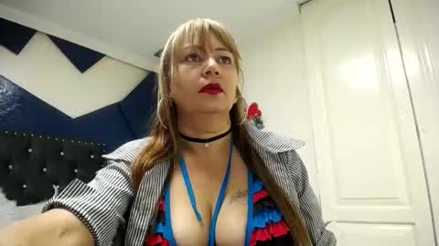  C H A R L O T T E  online show from February 25, 11:54 am