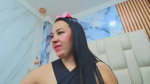 Snapshot of charlotteschmidtt chatting on October 9, 11:58 am Charlotte  Schmidt online show from October 9, 11:58 am