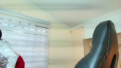 Snapshot of charlotteschmidtt chatting on October 21, 11:36 am Charlotte  Schmidt online show from October 21, 11:36 am