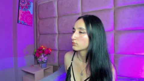 charlottestuart_ online show from March 26, 4:03 am