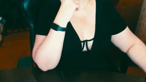 CharlotteXTasty online show from December 4, 12:40 pm