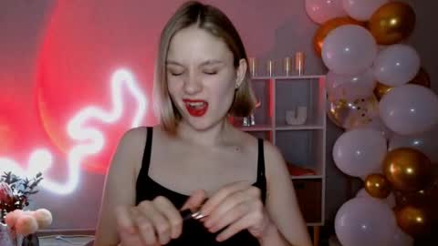 Michelle  online show from December 9, 6:02 am