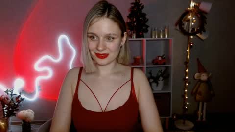 Michelle  online show from December 16, 6:32 am
