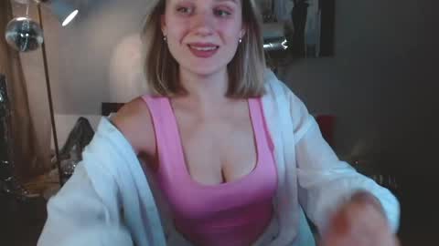 Michelle  online show from April 6, 6:36 am