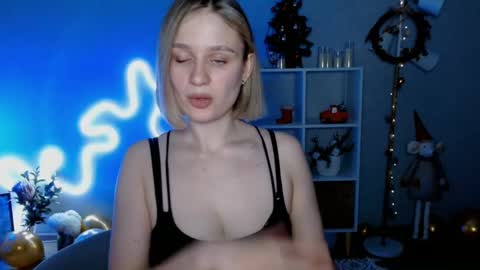 Michelle  online show from December 15, 2:19 am