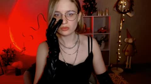 Michelle  online show from December 17, 3:28 am