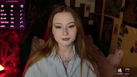 Snapshot of charming_lilly chatting on February 3, 10:14 am Lissa online show from February 3, 10:14 am