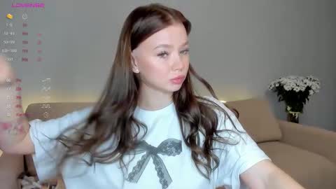 Em online show from October 7, 4:33 pm