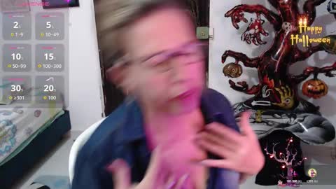 Snapshot of chayla_ruiz chatting on October 31, 1:07 am CHAYLA VICTORIA RUIZ  online show from October 31, 1:07 am