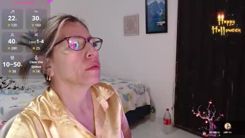 Snapshot of chayla_ruiz chatting on October 16, 9:56 am CHAYLA VICTORIA RUIZ  online show from October 16, 9:56 am