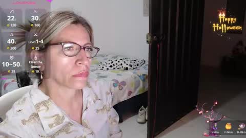 Snapshot of chayla_ruiz chatting on October 14, 10:56 pm CHAYLA VICTORIA RUIZ  online show from October 14, 10:56 pm