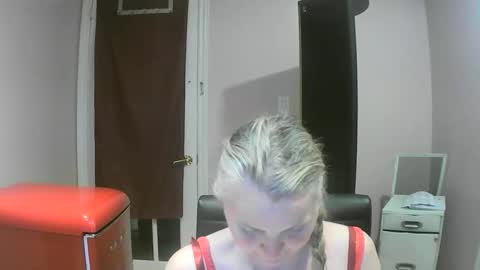 Snapshot of chealsiek chatting on October 4, 1:11 am chealsiek online show from October 4, 1:11 am